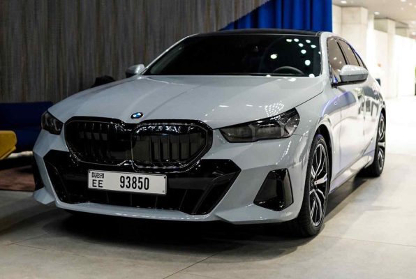 bmw 5 series luxury sedan for hire 1080x