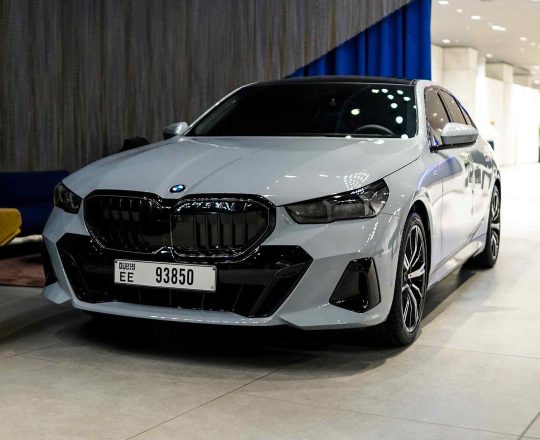 bmw 5 series luxury sedan for hire 1080x